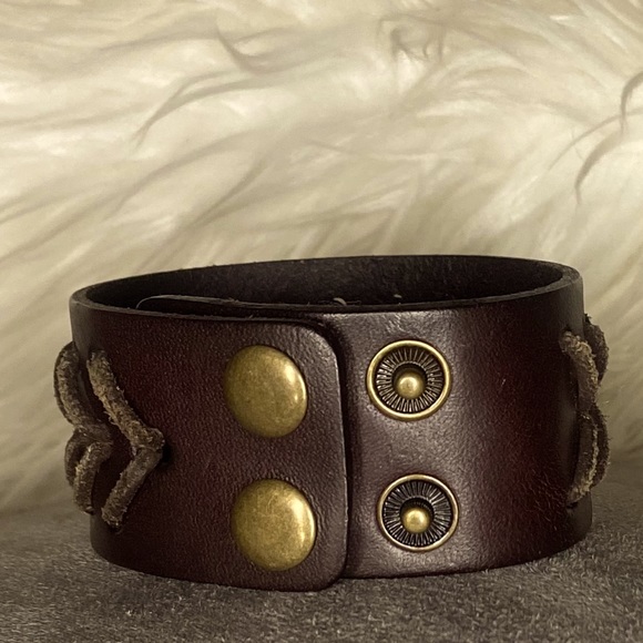 Adjustable Dark Brown Faux Leather Bracelet! - Picture 2 of 2